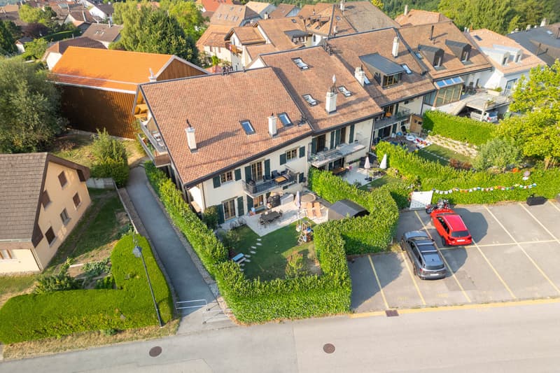 Appartement contemporain avec un grand jardin (2)
