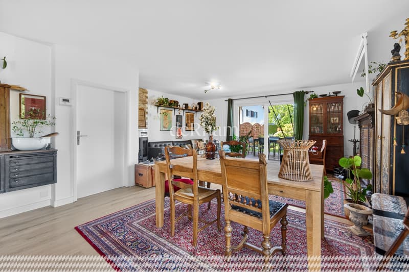 Charmante maison jumelle de 5,5 pièces avec beau jardin (4)