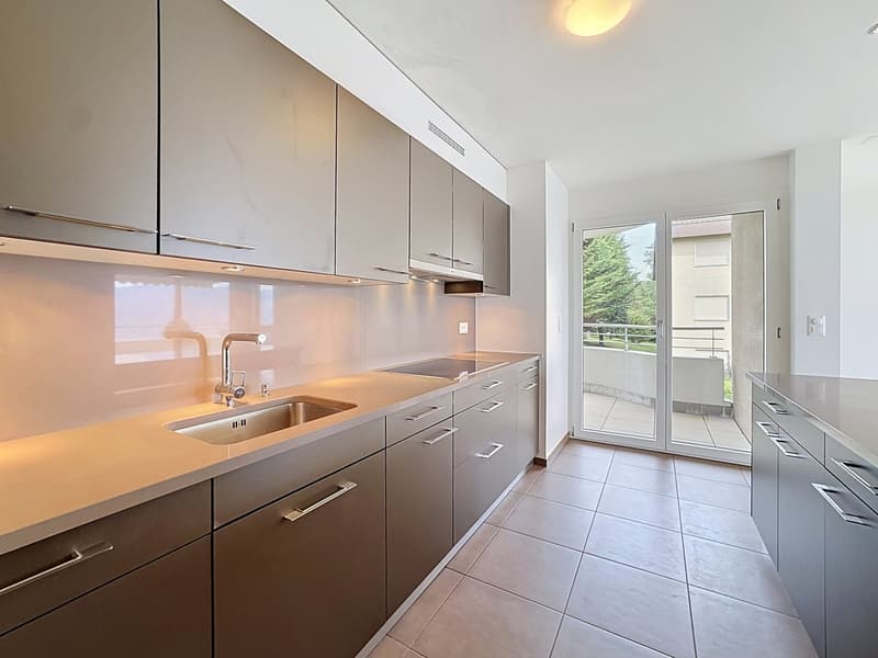 Appartement de 5.5 pièces avec vue sur le lac (6)