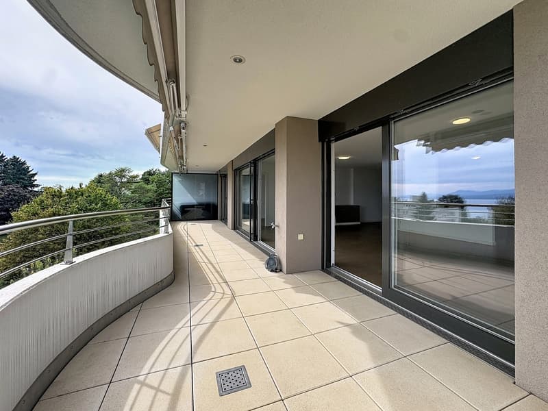 Appartement de 5.5 pièces avec vue sur le lac (3)