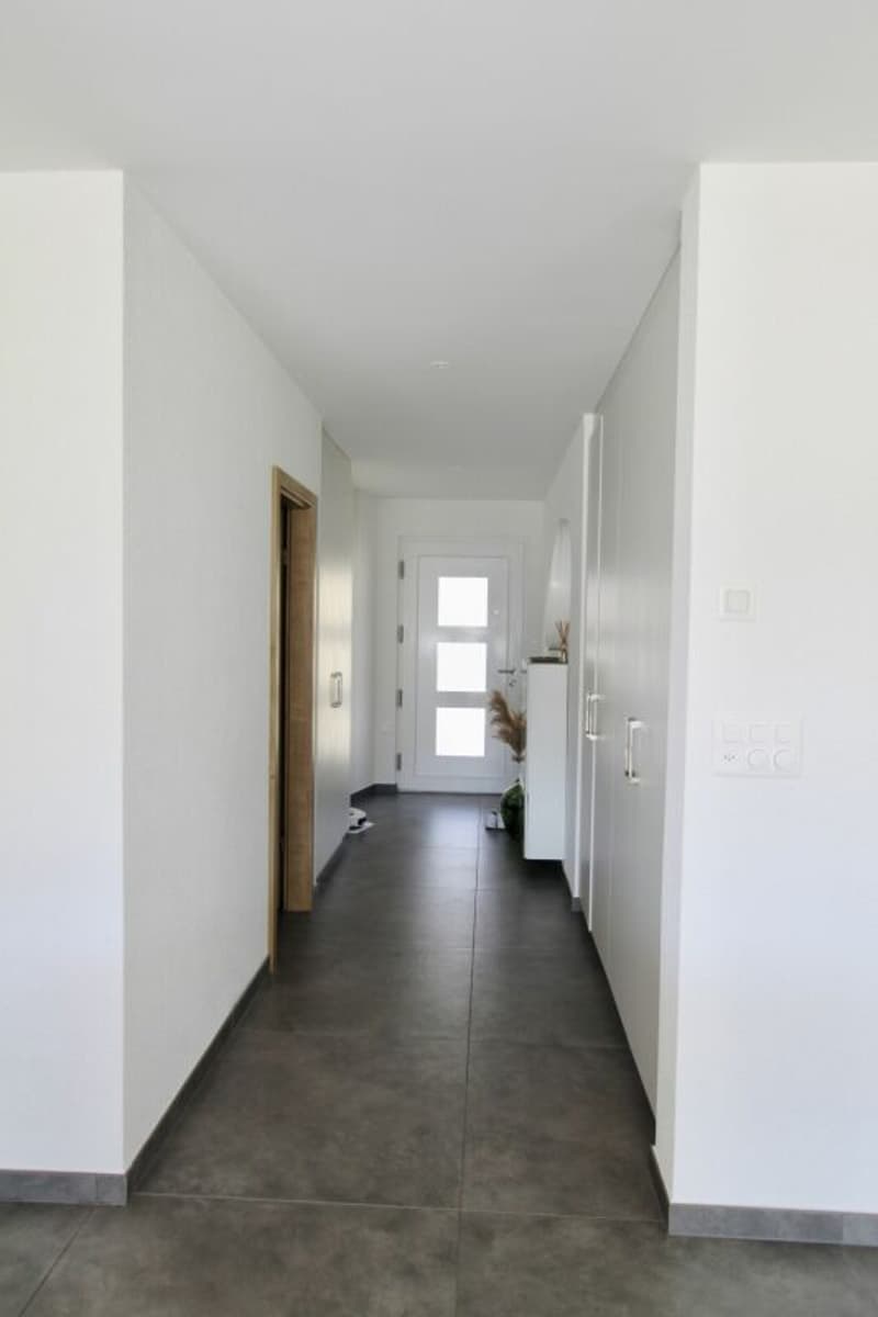 Attique de 4,5 pièces, lumière, nature et élégance contemporaine. (9)