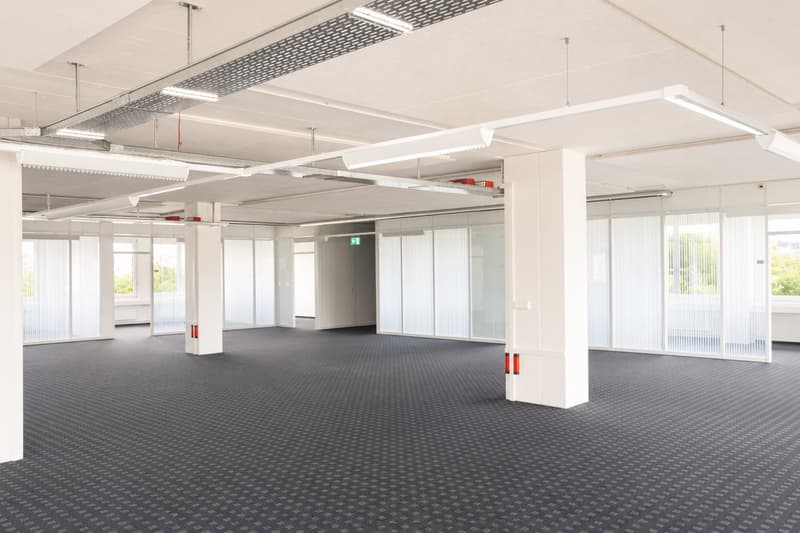 Ein Standort. Unzählige Möglichkeiten: Büro, Produktion, Ausstellung, Logistik und Forschung. (10)