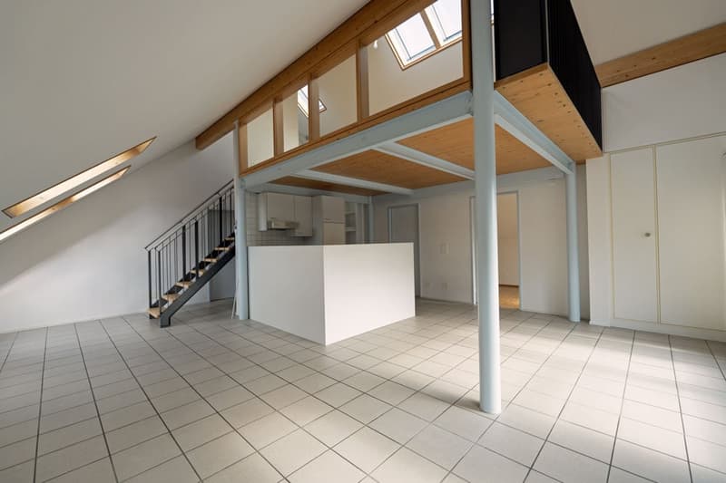 3.5 Zimmer Maisonette-Eckwohnung mit Balkon und Aussicht (2)