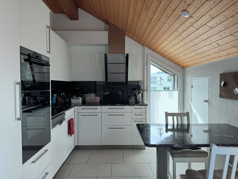Ruhige Dachwohnung im Dorfkern mit schöner Aussicht (9)