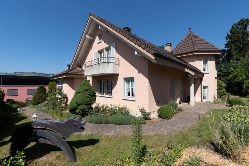 Repräsentative Villa in Münsingen (1)