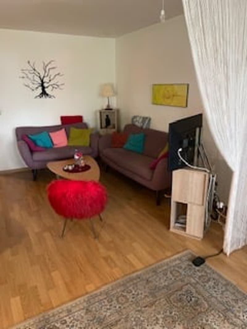 4.5-Zimmerwohnung mit eigenem Gartensitzplatz in Brügg (3)