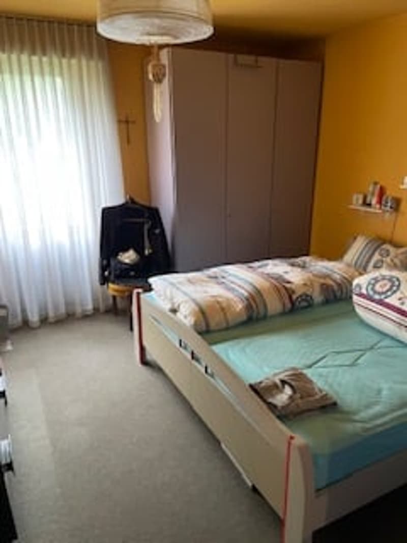 4.5-Zimmerwohnung mit eigenem Gartensitzplatz in Brügg (5)