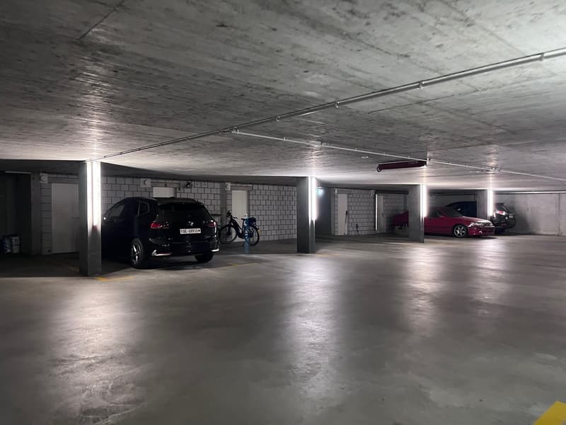 Einstellhallenplatz mit Wallbox in Utzenstorf zu vermieten (3)