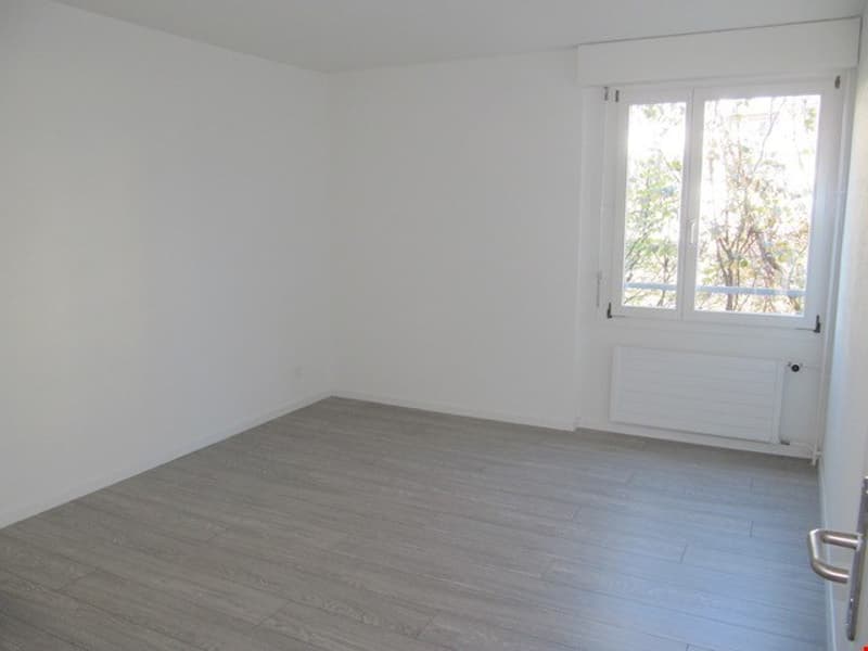neu renovierte Wohnung in Brügg (8)