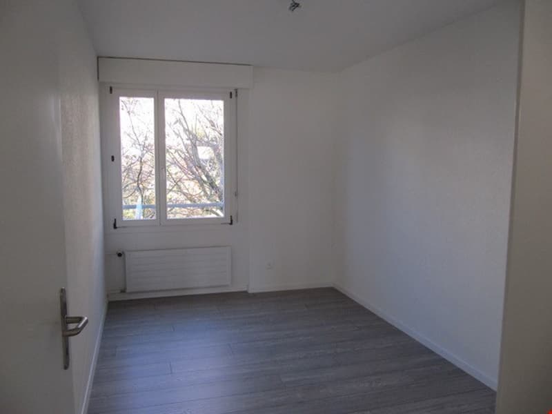 neu renovierte Wohnung in Brügg (9)
