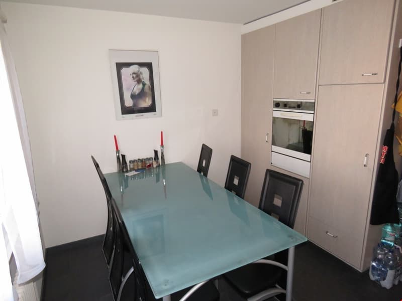 schöne 4.5-Zimmerwohnung mit grossem und sonnigem Balkon (5)