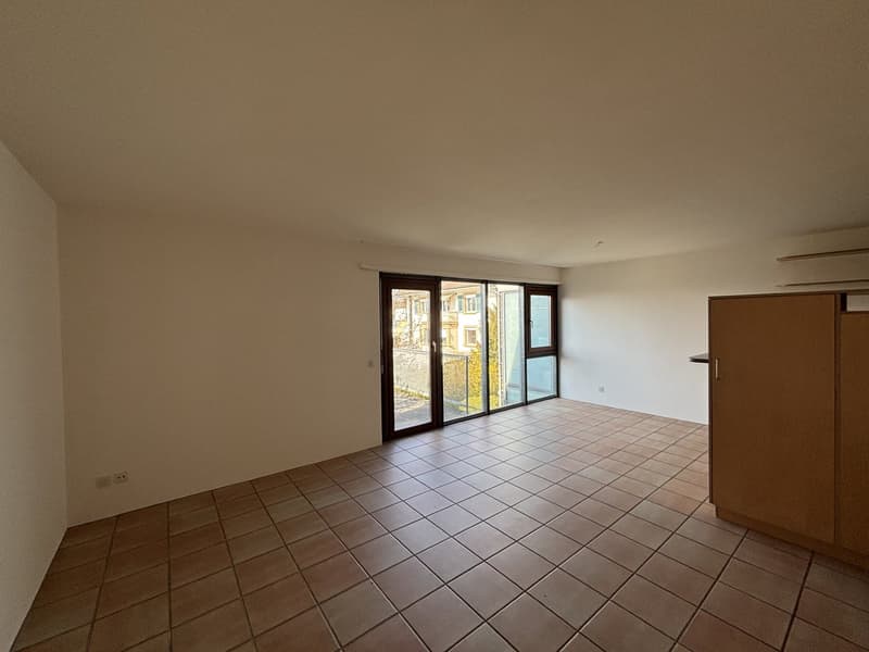 Affascinante appartamento di 3.5 locali nel popolare quartiere di Linde con balcone (3)