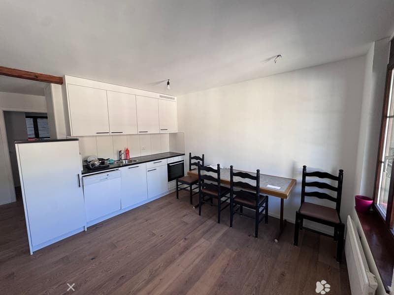 Renovierte 2-Zimmerwohnung in Bözingen (2)