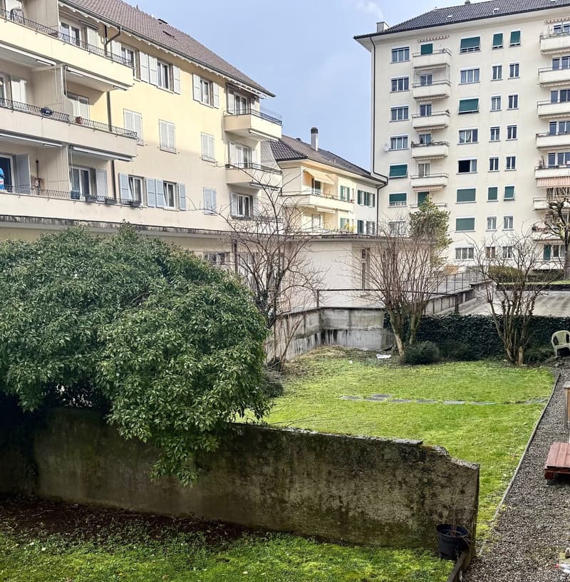 Zentrale und ruhige 2.5-Zimmerwohnung im Erdgeschoss (5)