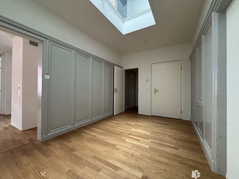 Grosszügige Loft mit separatem Schlafzimmer (2)