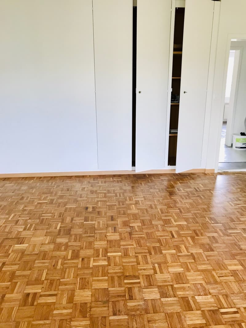 3.5-Zimmerwohnung mit Balkon in Brügg (2)