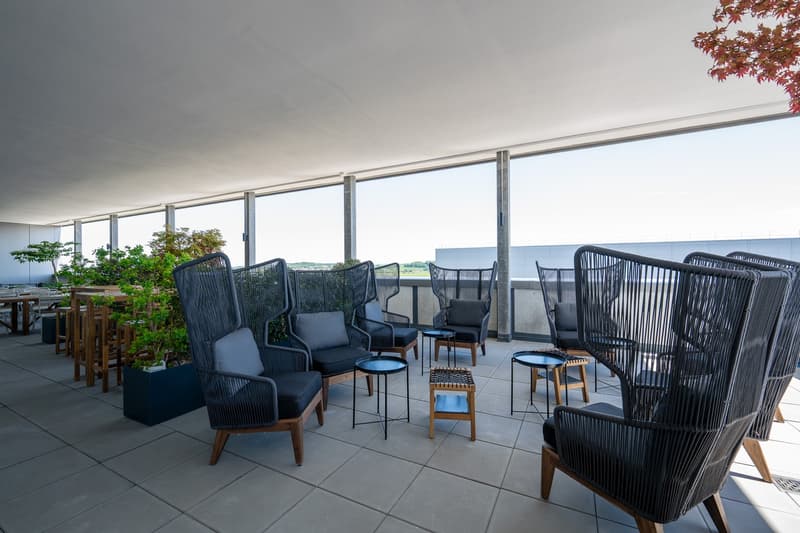 Espace de bureau avec grande terrasse sur le toit (8)