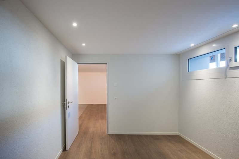 2,5-Zimmerwohnung mit Premium Leistungen und Klimaanlage (2)