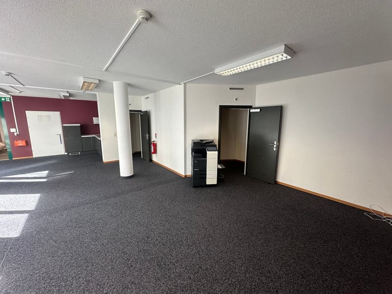 Crissier – Bureau de 149 m² au rez-de-chaussée, proche du centre et des accès autoroutiers (6)