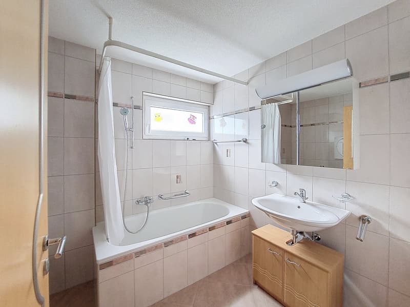 Vétroz, appartement de 4.5 pièces de129 m2 proche des commodités avec garage box et place de parc (18)