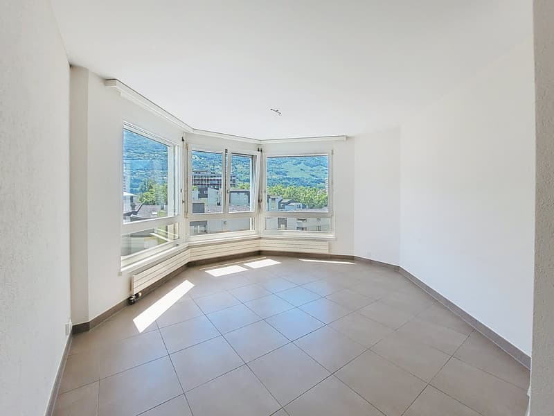 Sion, appartement de 2.5 pièces à l’ouest de la ville avec place de parc (1)