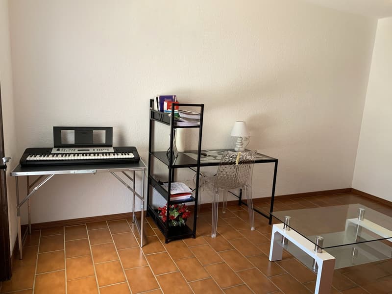 Sierre – Studio avec petite place privée devant et place de parc incluse à l’entrée est de la ville (3)