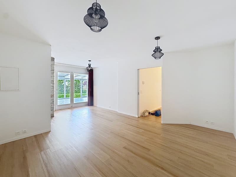 Sion – Appartement de 2.5 pièces au rez avec pelouse privative et garage-box, proche du centre-ville (7)