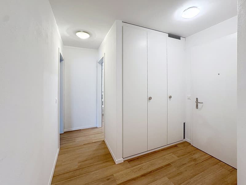 Sion – Appartement de 2.5 pièces au rez avec pelouse privative et garage-box, proche du centre-ville (8)