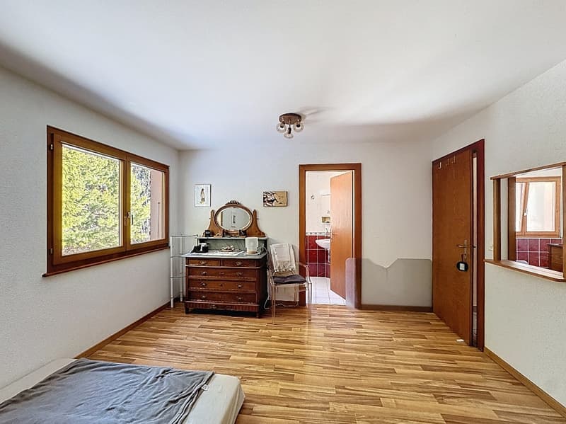 Arbaz, charmante maison de 6.5 pièces de 240 m2, avec places de parc et places couvertes (9)