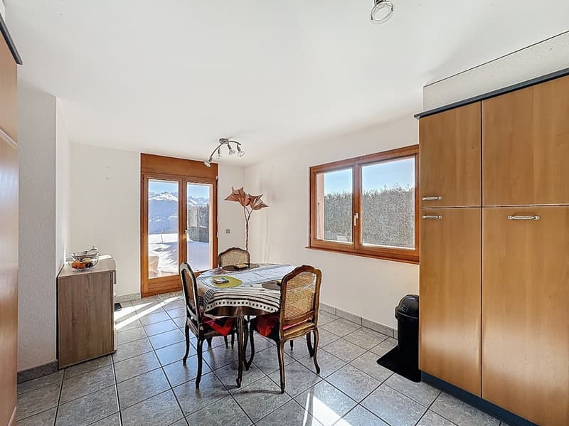 Arbaz, charmante maison de 6.5 pièces de 240 m2, avec places de parc et places couvertes (8)