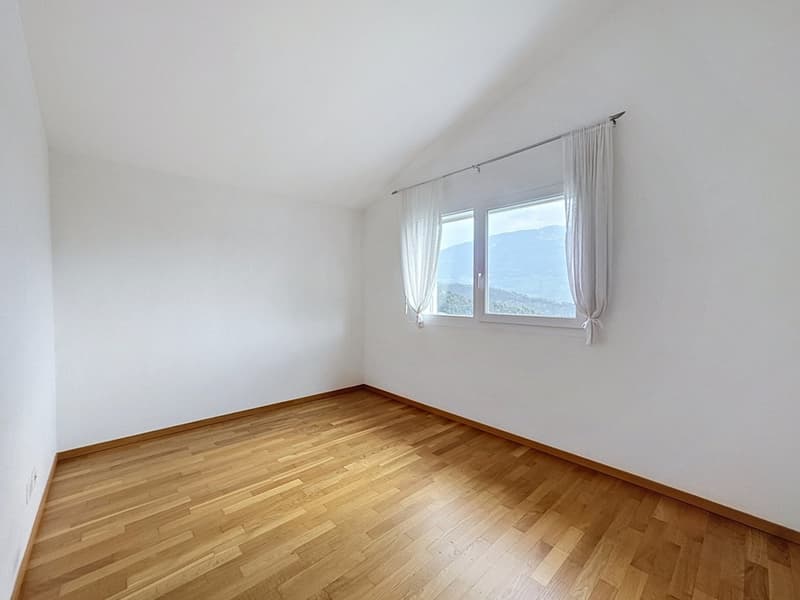 Sensine/Conthey, villa de 4.5 pièces de 151 m2 avec 3 places de parc et de beaux extérieurs aménagés (10)