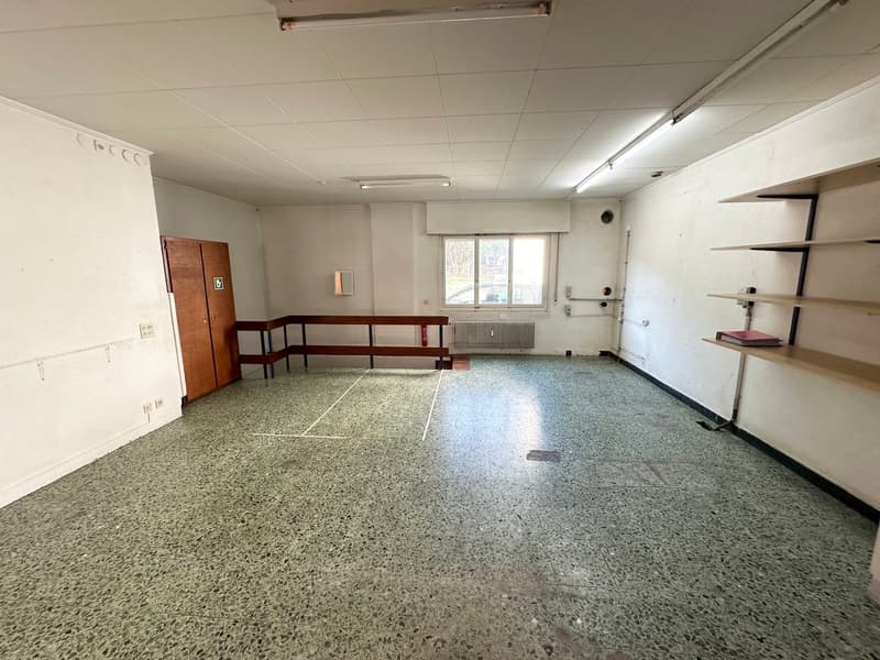 Sierre, local commercial avec sous-sol de 30 m2 aménageable sur demande au cœur de la ville (13)