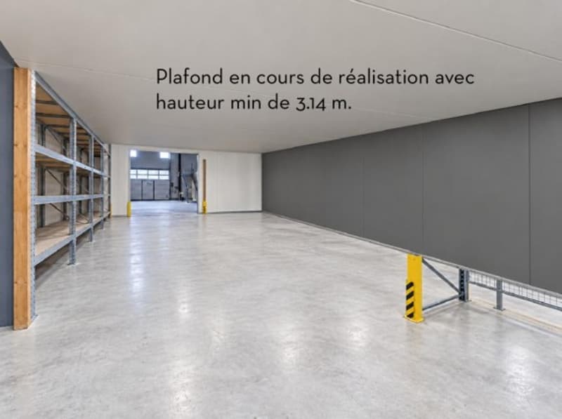 Sion, à louer un local de 297.60 m2 au rez étage dans un bâtiment industriel entièrement rénové (2)