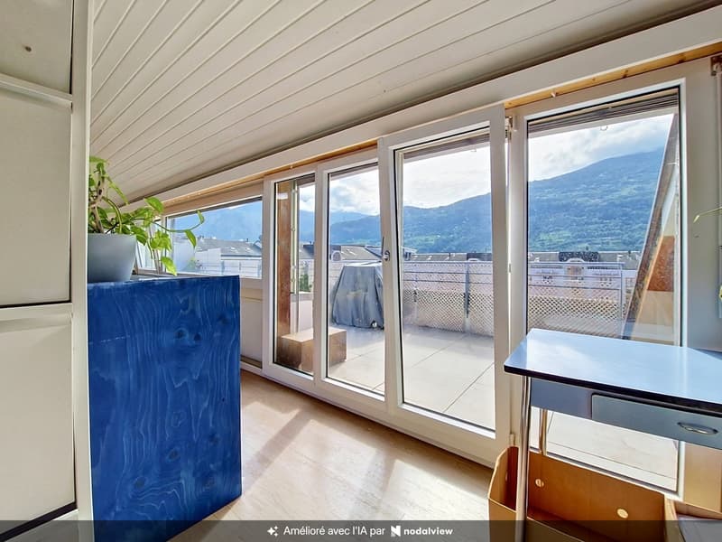 Sion, appartement de 4.5 pièces au centre-ville et proche de toutes les commodités (5)