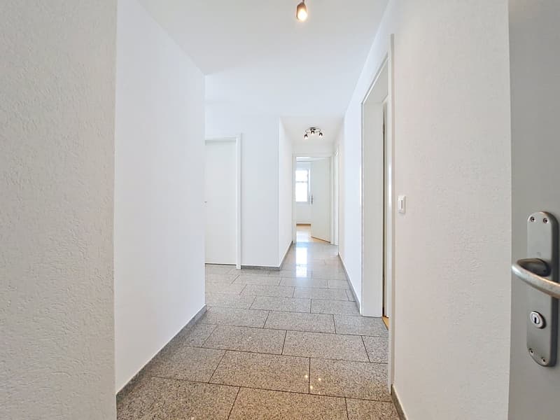 Sion, appartement de 4.5 pièces avec 2 places de parc à Grand-Champsec (13)