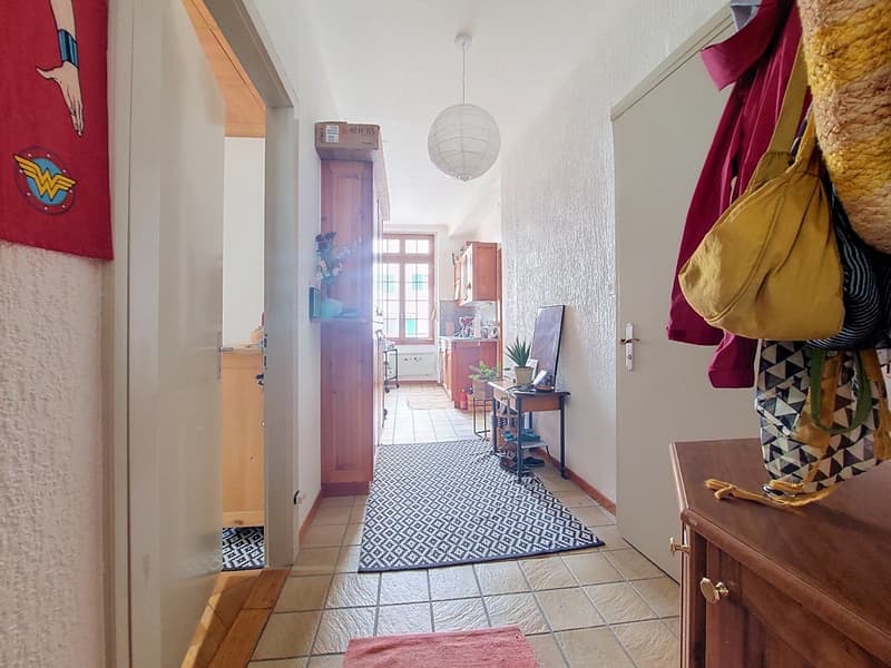 Sion, appartement de 3.5 pièces de 89 m2 au cœur de la vieille ville avec balcon (6)