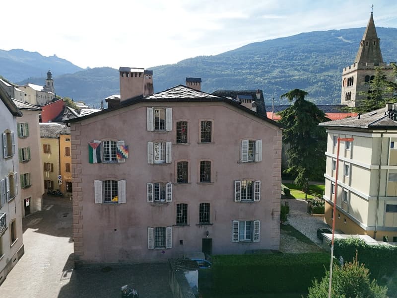 Sion, maison historique au cœur de la vieille ville composé de 5 appartements et 2 bureaux (3)