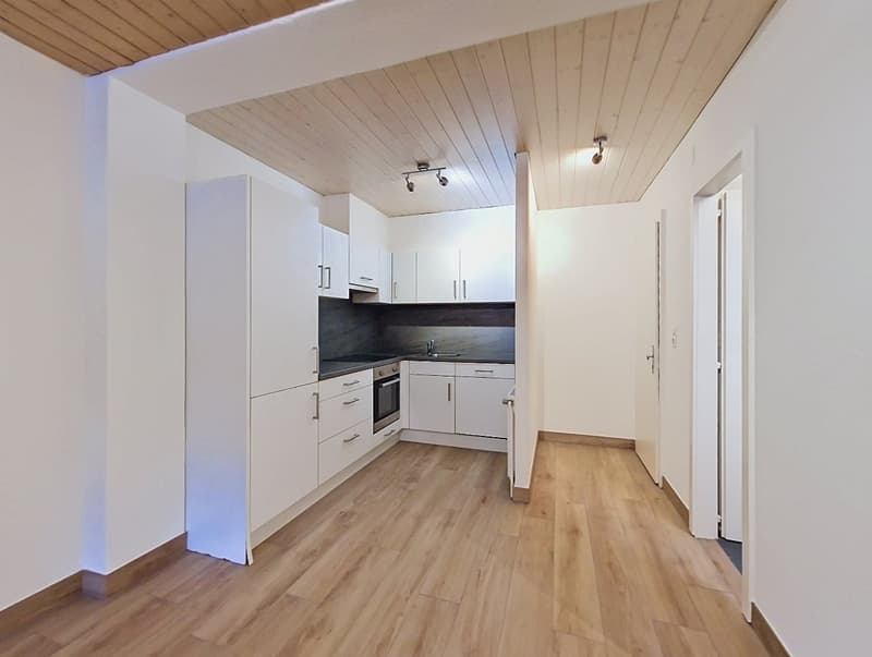 Sierre, appartement de 2.5 pièces rénové avec un bon rendement, proche de Géronde et du technopôle (3)