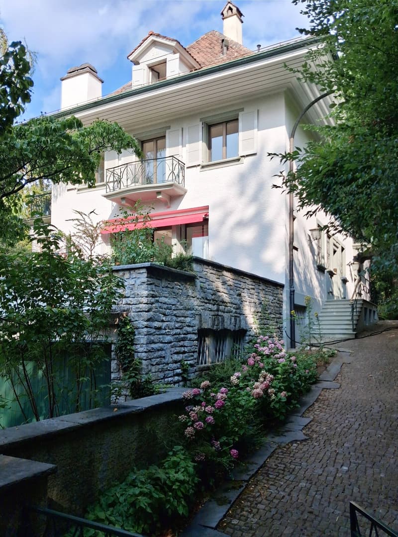 2-Zimmer + Galerie-Dachwohnung an ruhiger Lage in Bern (2)
