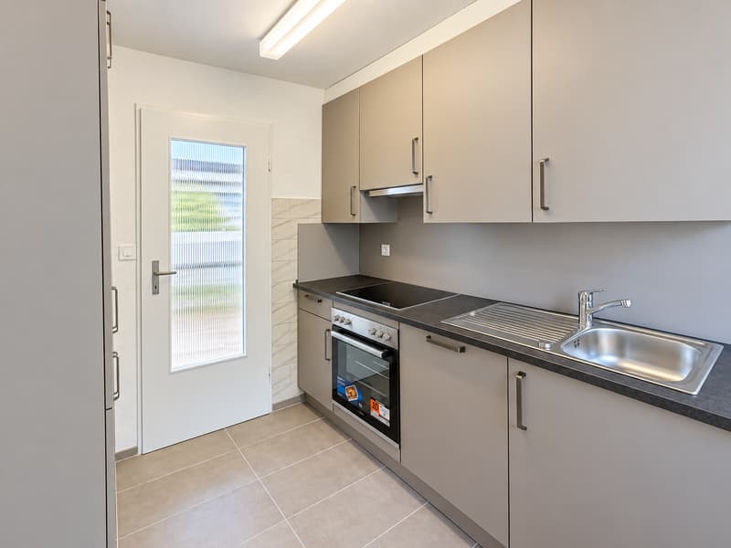 4.5-Zimmer-Wohnung mit Balkon ,1 Bad und 1 Seperaten WC in Füllinsdorf – ab sofort verfügbar! (7)