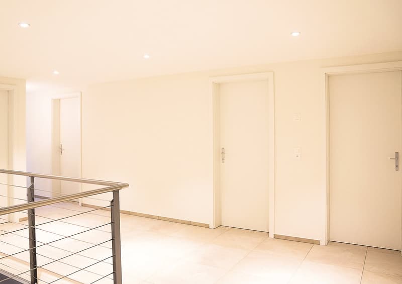 Exklusive 6.5-Zimmer-Wohnung in idyllischem Bauernhaus in Utzigen zu vermieten (9)