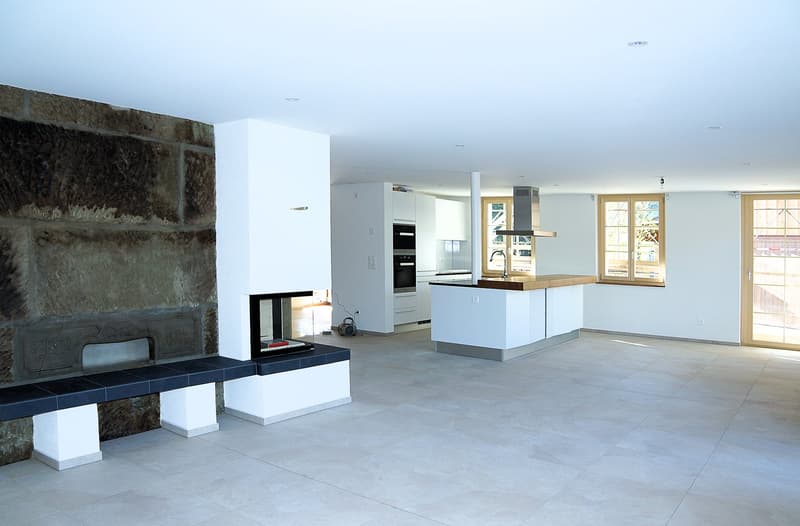 Exklusive 6.5-Zimmer-Wohnung in idyllischem Bauernhaus in Utzigen zu vermieten (4)