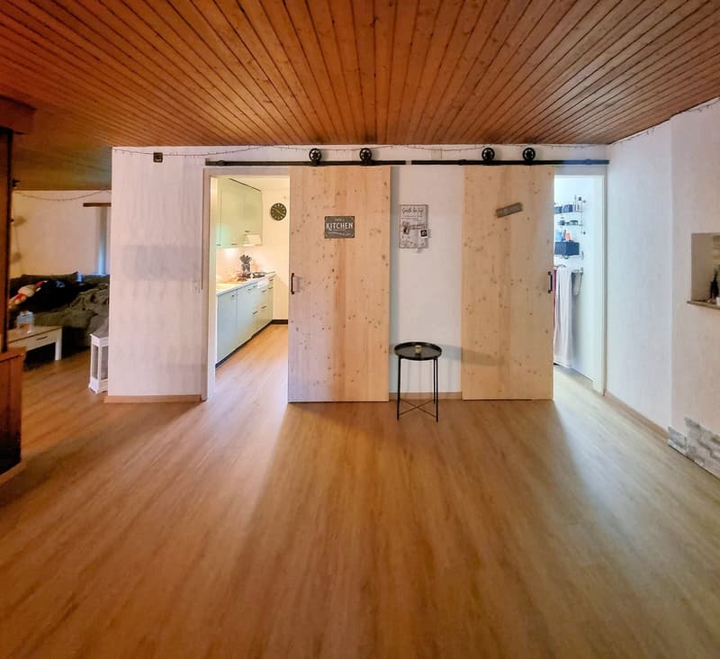Charmante 3.5-Zimmer-Wohnung mit grossem Balkon in Rüschegg Gambach (5)