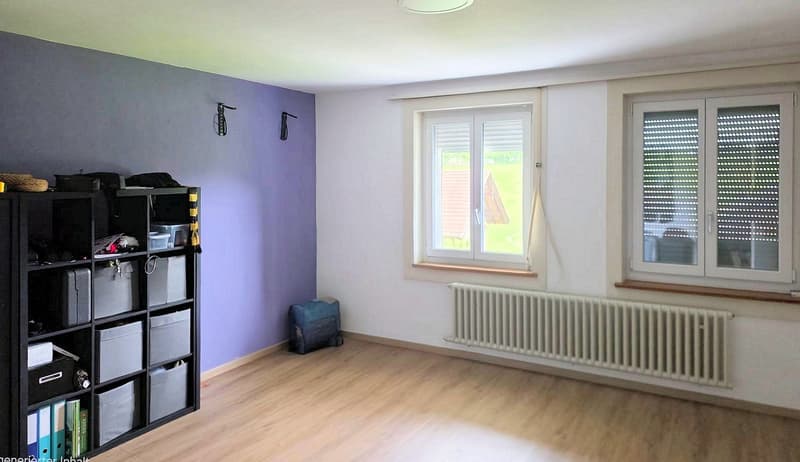 Charmante 3.5-Zimmer-Wohnung mit grossem Balkon in Rüschegg Gambach (7)