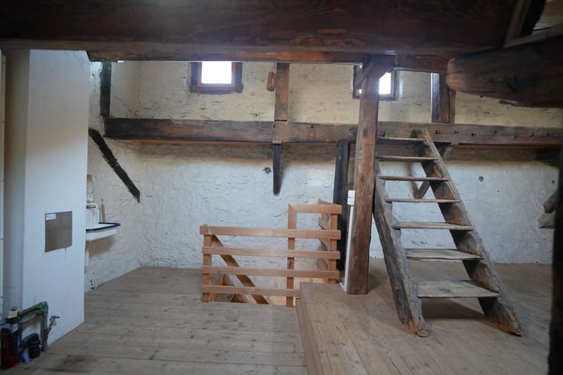 Charmante Altbauwohnung mit einzigartigem Flair im Herzen der romantischen Altstadt "Murten" (9)