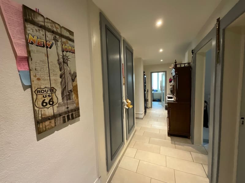 Appartement 3 pièces spacieux et lumineux à La Chaux-de-Fonds (2)