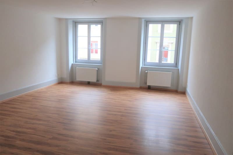 Appartement lumineux de 3 pièces au centre de St-Imier (3)