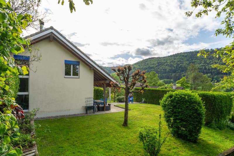 Charmante maison individuelle avec grand jardin et vue dégagée (11)