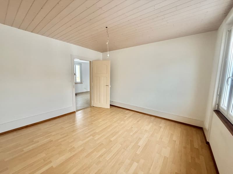 Charmant 3.5 pièces lumineux avec grande terrasse à Tramelan (9)