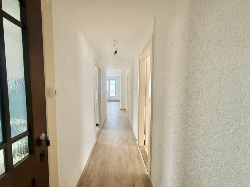Charmant 3.5 pièces lumineux avec grande terrasse à Tramelan (8)